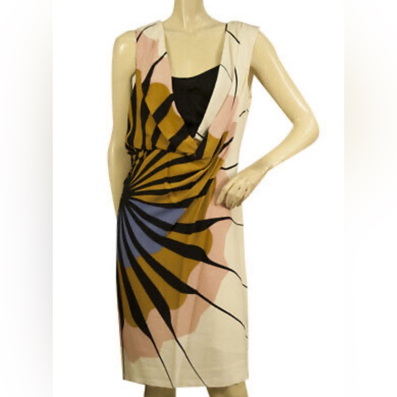 Diane von Furstenberg Adalvino multi color dress. Size 4. 95% silk and 5% Lycra. - Picture 1 of 6